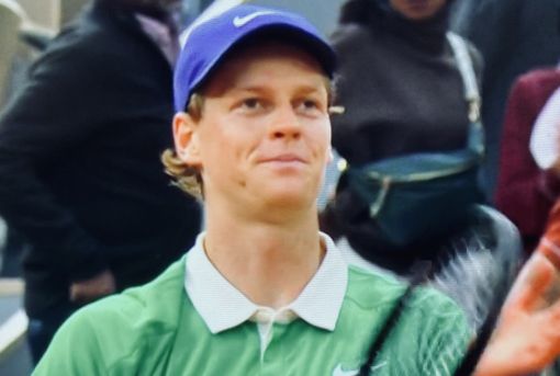 Super Sinner vola in finale al Roland Garros: sfiderà Alcaraz per il titolo