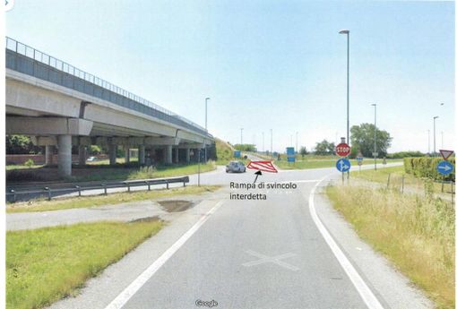 Cameri: modifica all'accesso della tangenziale per Novara Cameri: modifica all'accesso della tangenziale per Novara