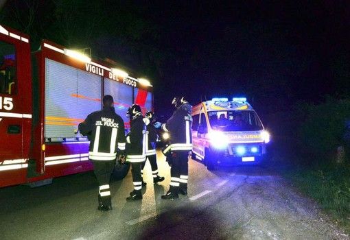 Travacò Siccomario: fuori strada con l'auto, 50enne è in gravi condizioni Travacò Siccomario: fuori strada con l'auto, 50enne è in gravi condizioni