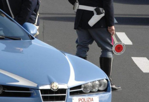 Vercelli, pagavano fino a 4mila euro per esami della patente truccati: 30 indagati