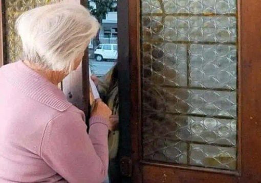 Magenta, finti parenti in azione a Pontevecchio: rubati gioielli a una settantenne