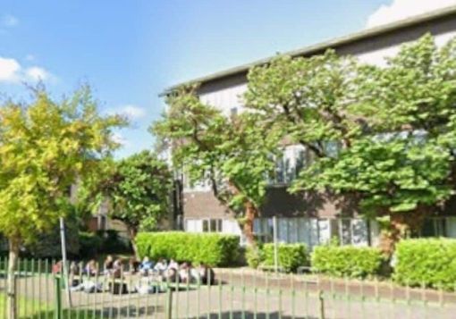 Magenta, ladri in azione nella notte: trafugati i computer del liceo linguistico Quasimodo