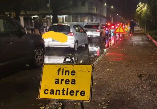 Aperto il cantiere in via Brocca a Magenta: traffico impazzito come da previsione Aperto il cantiere in via Brocca a Magenta: traffico impazzito come da previsione