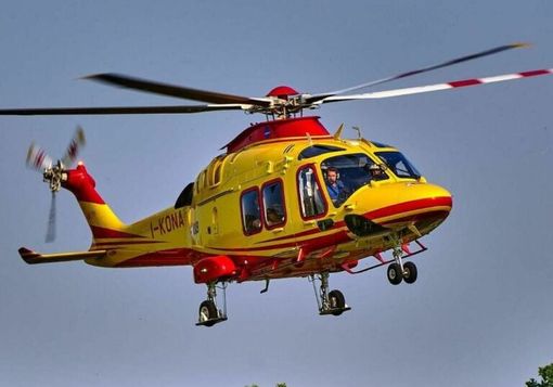 Lacchiarella, incidente sul lavoro: 42enne cade da due metri, elitrasportato al Niguarda in codice rosso