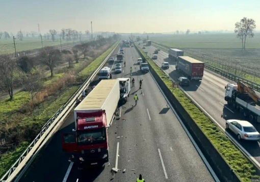 Schianto sull’A1 nel Lodigiano, muore un 35enne Schianto sull’A1 nel Lodigiano, muore un 35enne