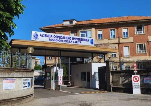 Cade dal balcone, 52enne muore al’ospedale di Novara