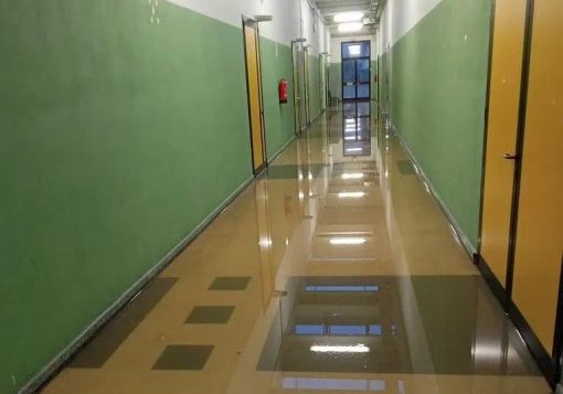 Vigevano, esonda il Naviglio: 850 studenti rimangono fuori dalle classi