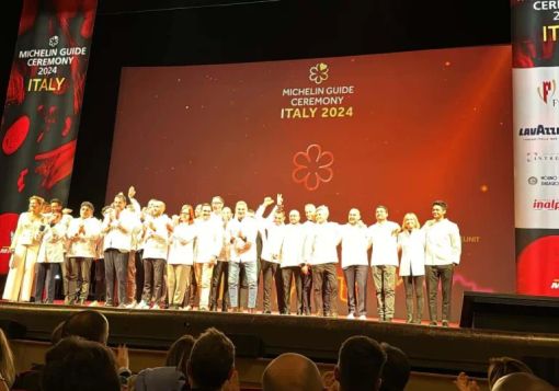 Guida Michelin 2024: sette nuove Stelle in Lombardia, confermate le Tre Stelle a Bartolini, Vittorio e Pescatore Guida Michelin 2024: sette nuove Stelle in Lombardia, confermate le Tre Stelle a Bartolini, Vittorio e Pescatore