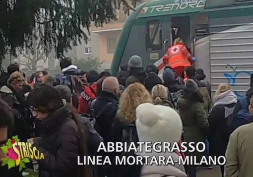 Capitan Ventosa e ‘Striscia’ alla stazione di Abbiategrasso: ecco il video Capitan Ventosa e ‘Striscia’ alla stazione di Abbiategrasso: ecco il video
