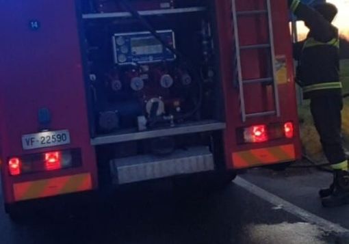 Auto in fiamme tra Vittuone ed Abbiategrasso