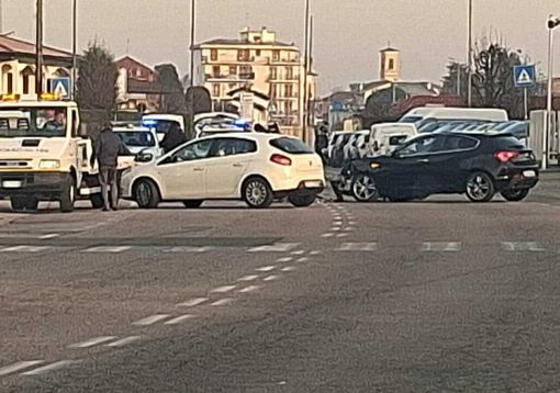 Magenta: incidente in strada Robecco, motociclista finisce al pronto soccorso