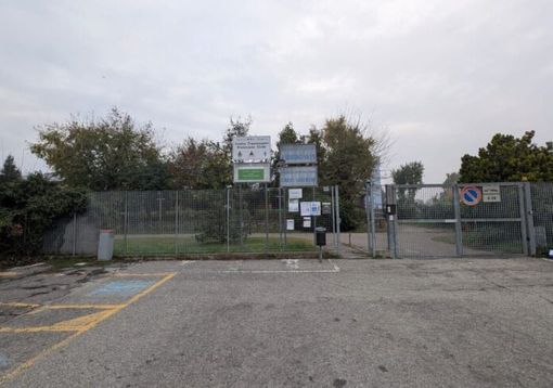 Magenta: vandali alle scuole medie di Pontevecchio, lanciano sassi contro le finestre