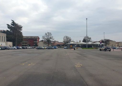 Magenta: spaccio in piazza mercato, i Carabinieri arrestano un ragazzo di 18 anni