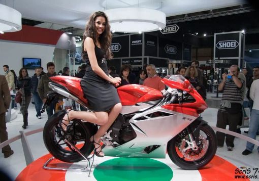 A Rho apre Eicma: passione a due ruote da 45 paesi del mondo
