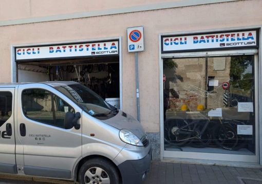 Magenta: spaccata da cicli Battistella, commando di malviventi ruba le biciclette di valore