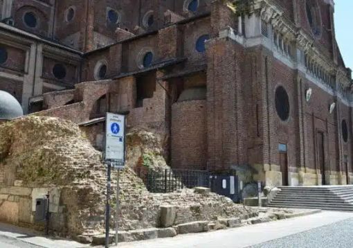 Pavia ricorda i morti della torre crollata