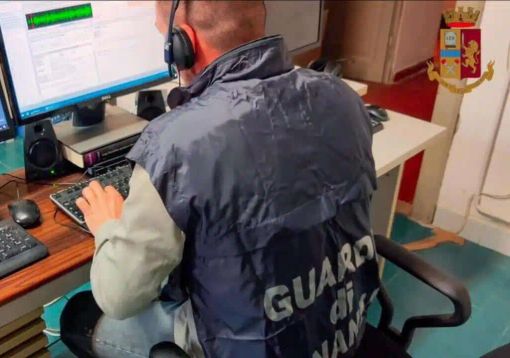 Fisco: frode contratti manodopera, la GdF Milano sequestra 16 milioni di euro Fisco: frode contratti manodopera, la GdF Milano sequestra 16 milioni di euro