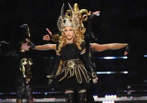 Madonna come una tempesta (musicale) sul Forum di Assago: in 11mila a renderle omaggio