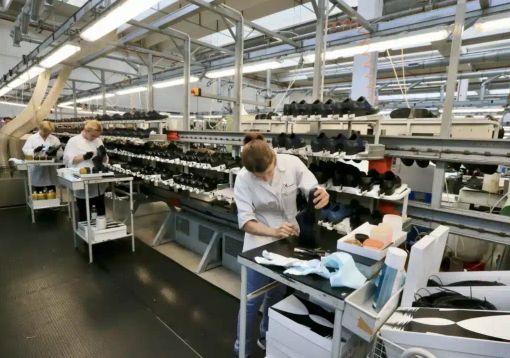 Moreschi, una sola offerta per il salvataggio dello storico calzaturificio di Vigevano: sul piatto 1.7 milioni