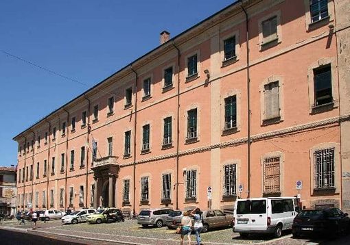 Molestie sessuali, primario del San Matteo di Pavia patteggia due anni