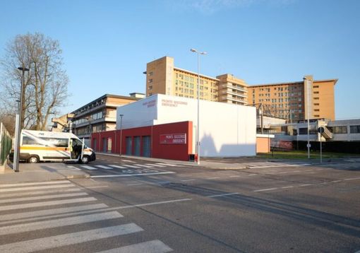 Ferito con una coltellata a Porta Garibaldi chiama i soccorsi ad Abbiategrasso: indagano i Carabinieri Ferito con una coltellata a Porta Garibaldi chiama i soccorsi ad Abbiategrasso: indagano i Carabinieri