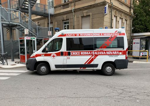 Scontro frontale tra due auto a Trecate