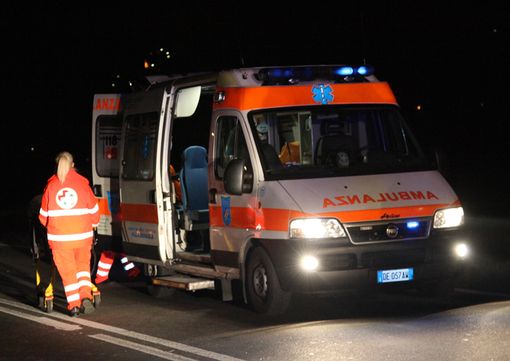 Tromello: scontro tra auto sulla provinciale 596, soccorse 5 persone
