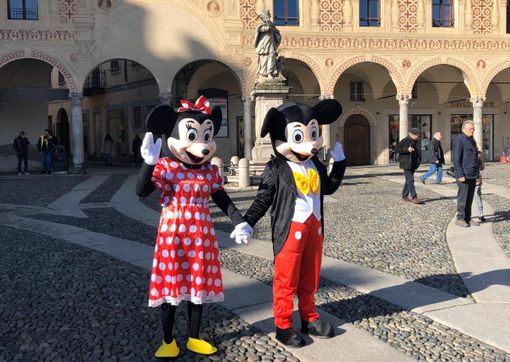 - (FOTOGALLERY) - Vigevano in Love in anteprima