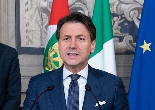 Conte si dimette e punta al terzo governo Conte si dimette e punta al terzo governo