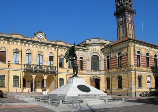 Zona rossa a Mede, la prefettura dispone posti di blocco e didattica a distanza Zona rossa a Mede, la prefettura dispone posti di blocco e didattica a distanza