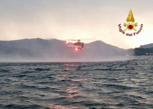 TRAGEDIA SUL LAGO MAGGIORE. Lisanza, barca si ribalta: due vittime e due dispersi (VIDEO)