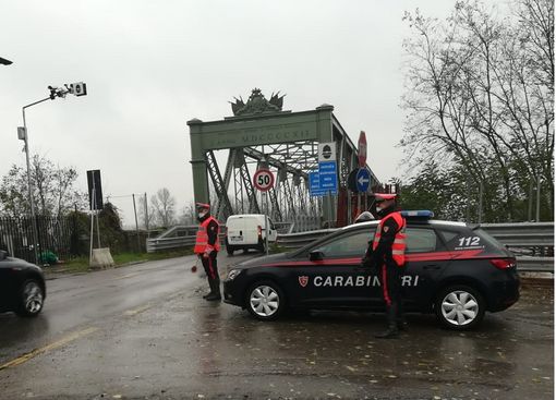 Oltrepò: positivi al Covid-19 non rispettano la quarantena, denunciate due persone sorprese a bordo di un'auto