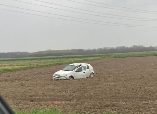 Tromello: esce di strada sulla provinciale 183, soccorsa una ragazza 25enne