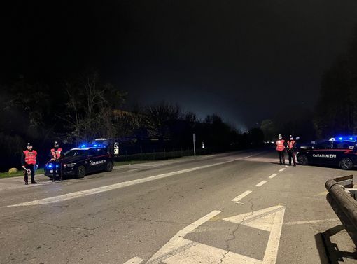 Sannazzaro, controlli a tappeto dei carabinieri: controllate 35 auto e identificate 50 persone Sannazzaro, controlli a tappeto dei carabinieri: controllate 35 auto e identificate 50 persone