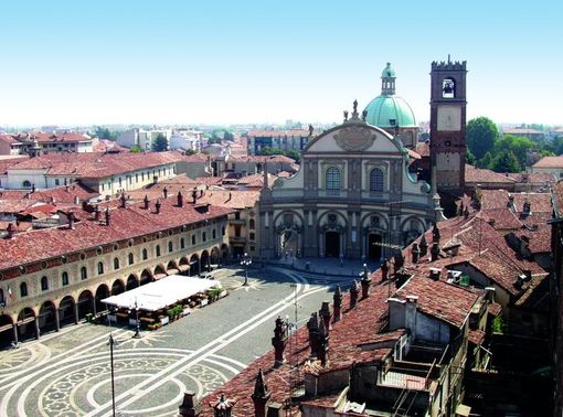 Vigevano: a San Valentino una passeggiata tra passato e presente. La città dai molti volti, vi aspetta per mostrarsi in tutta la sua bellezza