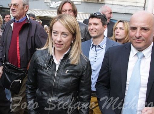 Sanremo, smentita la voce sulla presenza di Giorgia Meloni, le parole di Palazzo Chigi e Carlo Conti Sanremo, smentita la voce sulla presenza di Giorgia Meloni, le parole di Palazzo Chigi e Carlo Conti