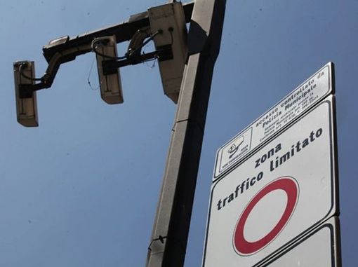 Vigevano, dal 1 luglio al via la nuova ZTL e area pedonale in piazza Ducale