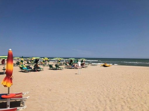 Vacanze, il 93% sceglie l'Italia ma solo il 36% ha già prenotato. In crisi le città d'arte, mete preferite Puglia, Toscana e Sicilia Vacanze, il 93% sceglie l'Italia ma solo il 36% ha già prenotato. In crisi le città d'arte, mete preferite Puglia, Toscana e Sicilia