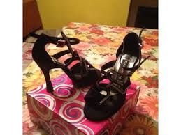 Vigevano: Manolo Blahnik acquisisce il calzaturificio Re Marcello, azienda leader della produzione di scarpe da donna