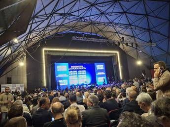 Regionali Puglia, centrodestra unito a Bari per Lobuono. Meloni: "Puntiamo a vincere"