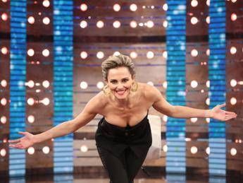 Da noi... a ruota libera, ospiti oggi domenica 16 novembre