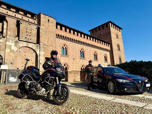 Pavia, furti in due ristoranti nel centro la notte di capodanno. Un minorenne denunciato per ricettazione
