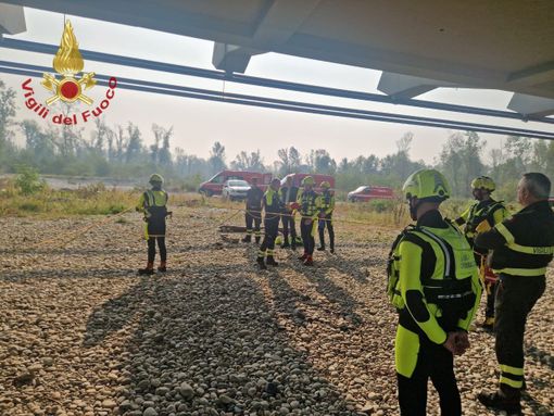 Vigevano, esercitazione dei Vigili del fuoco sul Ticino Vigevano, esercitazione dei Vigili del fuoco sul Ticino
