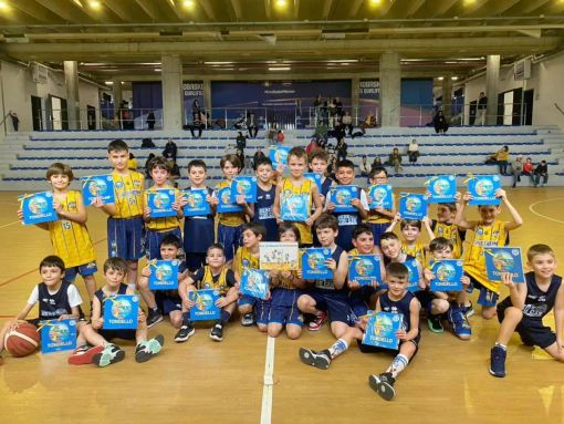 Basket: CAT Vigevano per "Soleterre", Scoiattoli Big impegnati nella solidarietà con il libro "Tondello"