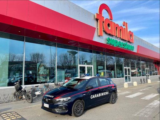 Mortara, rapina al supermercato con lo spray al peperoncino: due persone arrestate dai carabinieri