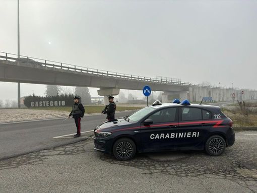 Oltrepò: tentano il furto al Postamat, i ladri fuggono nei campi inseguiti dai carabinieri