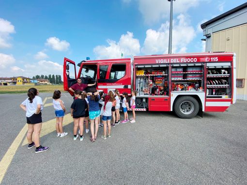 Mede: i bambini del Grest in visita alla caserma dei pompieri