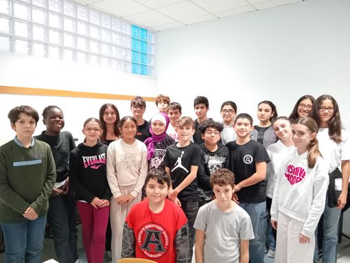 Vigevano, alla scuola media Robecchi realizzato un giornalino degli studenti grazie all'intelligenza artificiale Vigevano, alla scuola media Robecchi realizzato un giornalino degli studenti grazie all'intelligenza artificiale