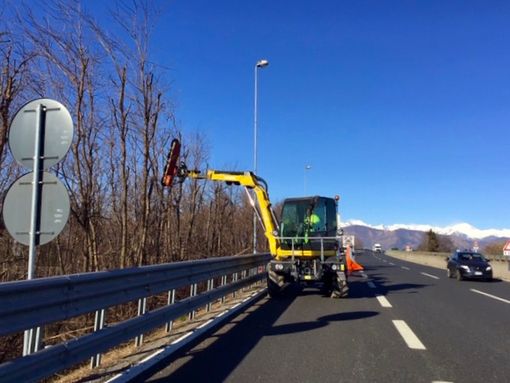 Potature notturne sull'Autostrada dei Laghi, chiuso il ramo di allacciamento con la Gallarate-Gattico