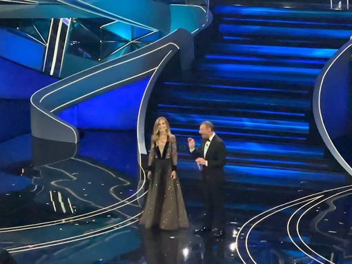 Stabili gli ascolti della seconda serata del Festival di Sanremo: oltre 10 milioni di spettatori e share al 62%